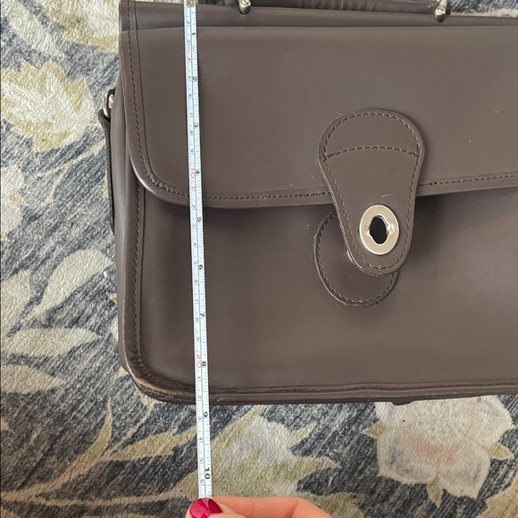 Brown Leather Bag Crossbody Top Handle Silver Accents Like New Flap Turn lock - Picture 14 of 15